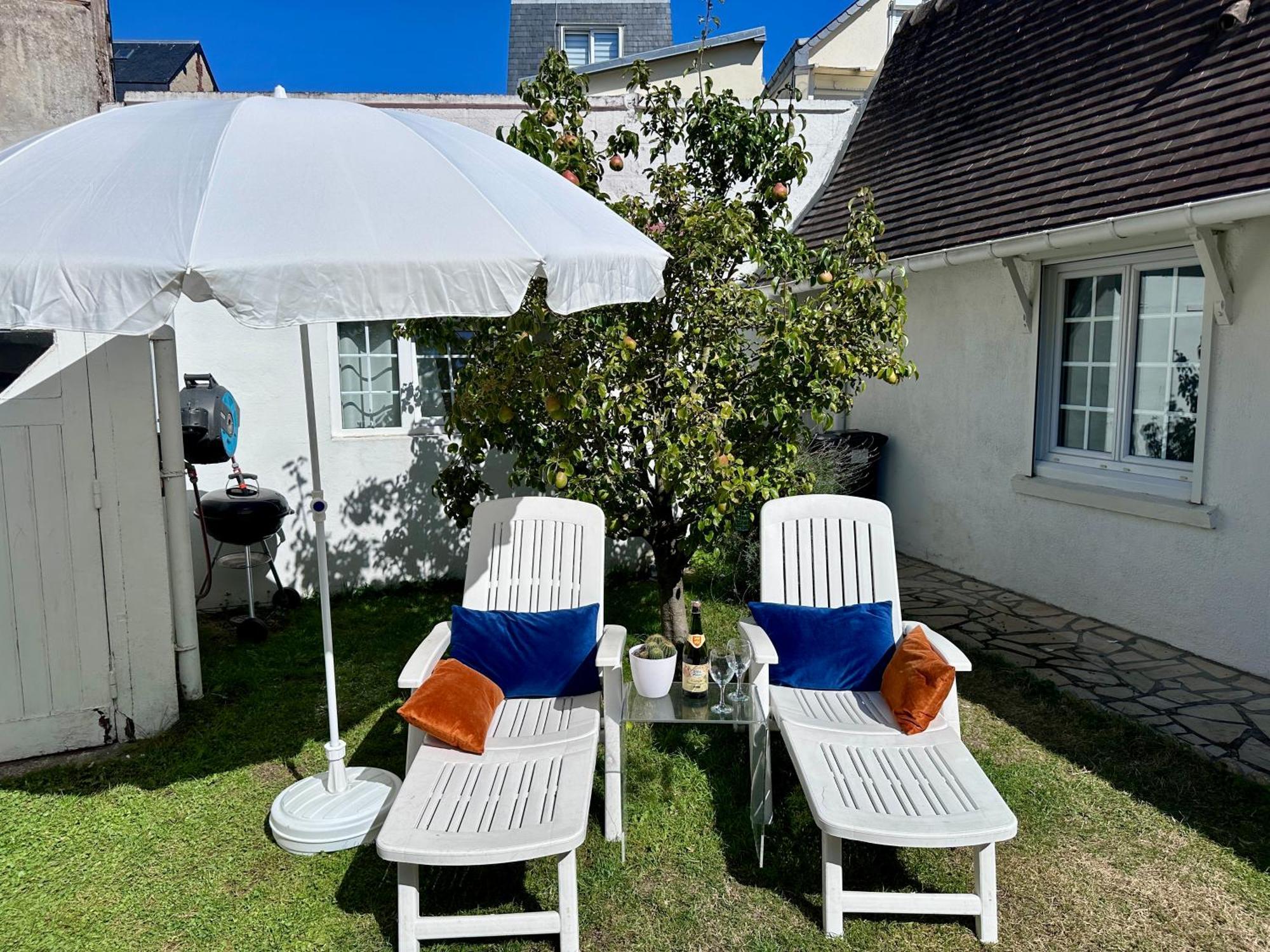 Relax Maison Et Ensemble Holiday home Deauville